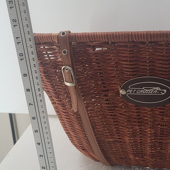 Pet Cruiser Wicker Cruiser™ Pet Bicycle Basket - Picture 4 of 12